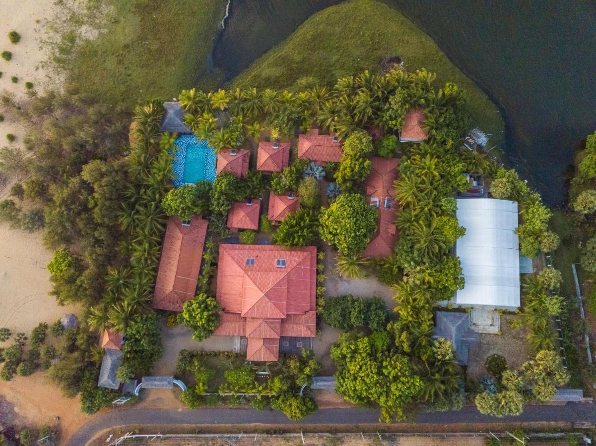 Alai Resort Mullaittivu Bagian luar foto