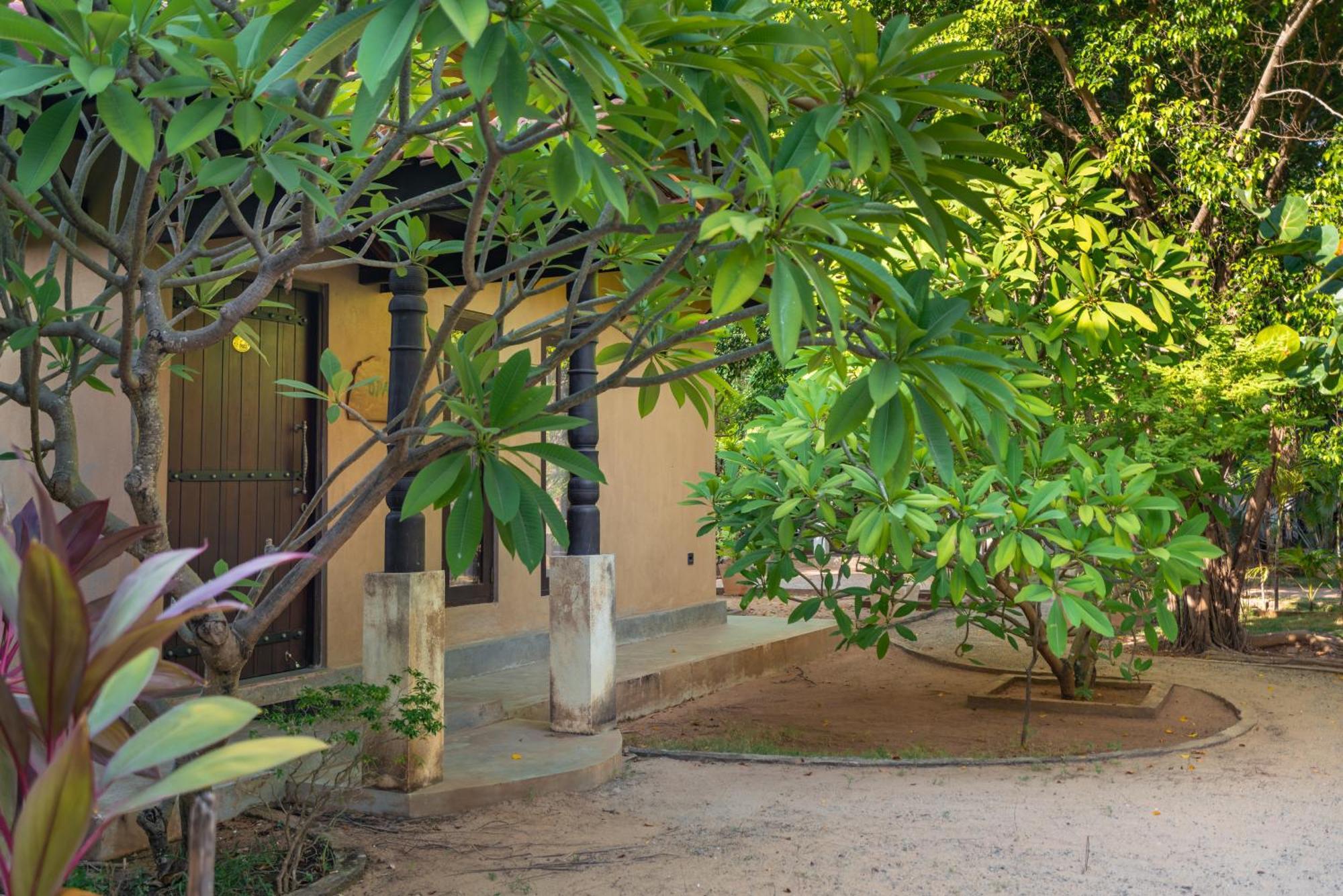 Alai Resort Mullaittivu Bagian luar foto